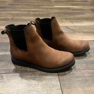 Sorel Suede Chelsea Boots (9)